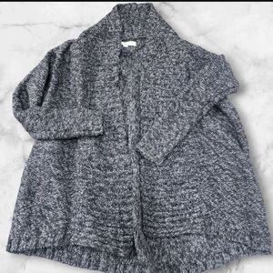 Women's Black And White LOFT Knit Cardigan ( SIZE:Small)